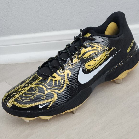 Nike Alpha Elite 3 Low Metal Cleats (NEW) main image 2